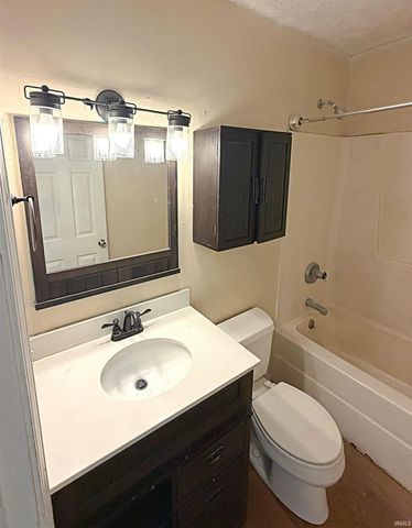 163 J Hunter Drive, Bedford, IN 47421