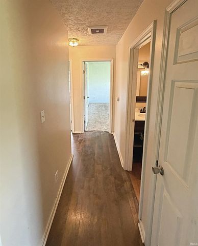 163 J Hunter Drive, Bedford, IN 47421