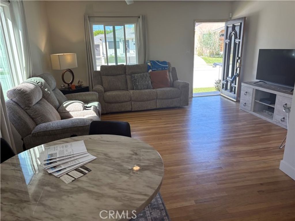 5746 Zelzah Ave, Encino (los Angeles), CA 91316