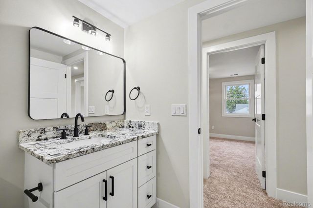 327 Normandy Road, Royal Oak, MI 48073