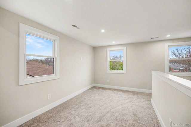 327 Normandy Road, Royal Oak, MI 48073