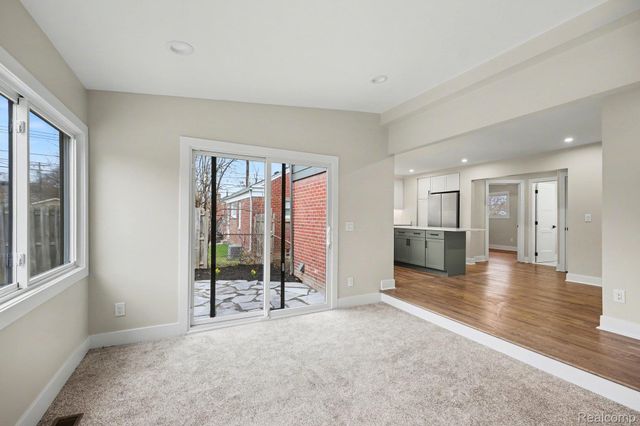 327 Normandy Road, Royal Oak, MI 48073
