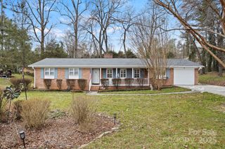 116 Arthur Lane, Hendersonville, NC 28791