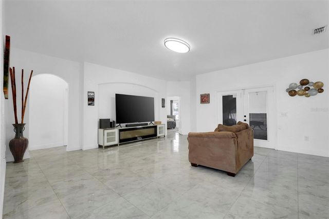 2735 BERKFORD CIRCLE, Lakeland, FL 33810
