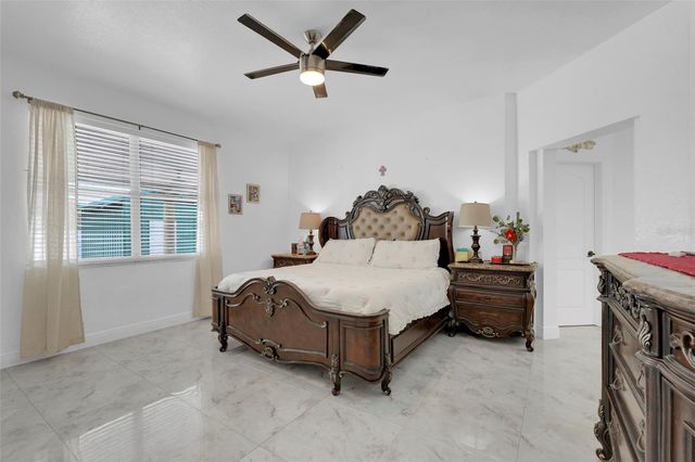 2735 BERKFORD CIRCLE, Lakeland, FL 33810