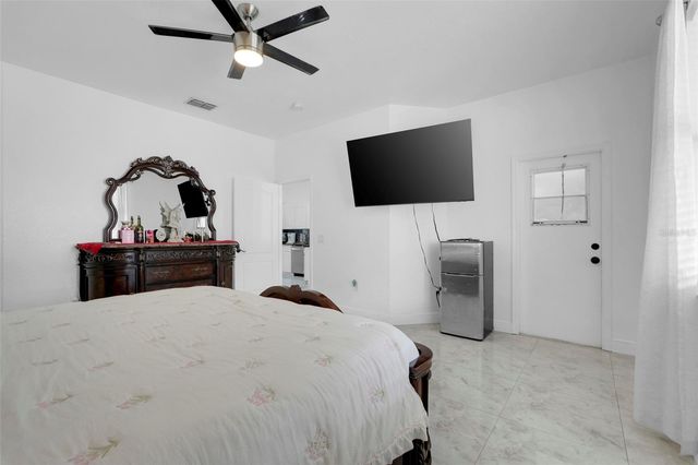 2735 BERKFORD CIRCLE, Lakeland, FL 33810