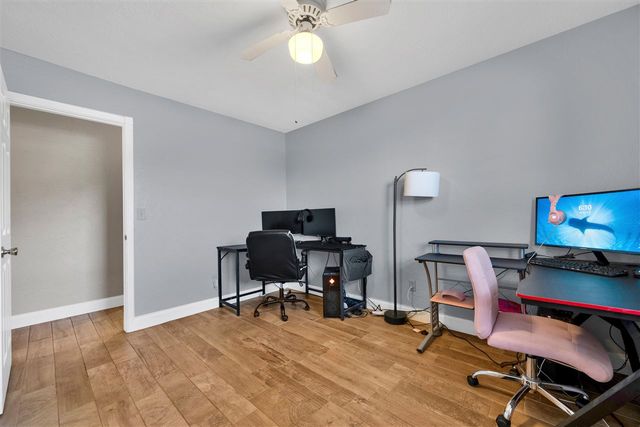 6818 NW Ferris Pl, Lawton, OK 73505