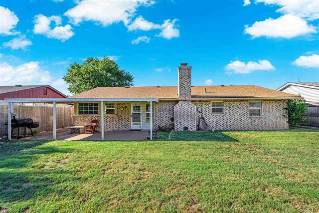 6818 NW Ferris Pl, Lawton, OK 73505