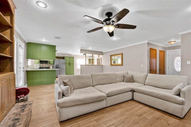 6818 NW Ferris Pl, Lawton, OK 73505
