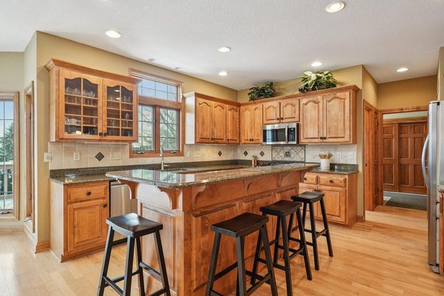 W291N4174 Prairie Wind CIRCLE S, Pewaukee, WI 53072