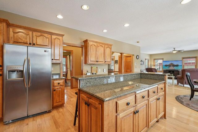 W291N4174 Prairie Wind CIRCLE S, Pewaukee, WI 53072