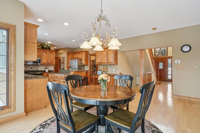 W291N4174 Prairie Wind CIRCLE S, Pewaukee, WI 53072
