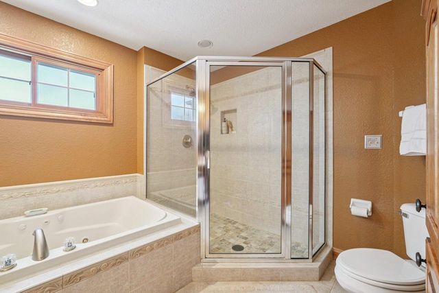 W291N4174 Prairie Wind CIRCLE S, Pewaukee, WI 53072