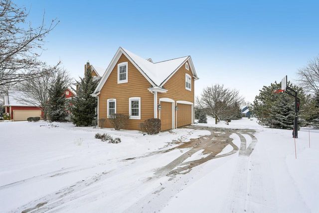 W291N4174 Prairie Wind CIRCLE S, Pewaukee, WI 53072