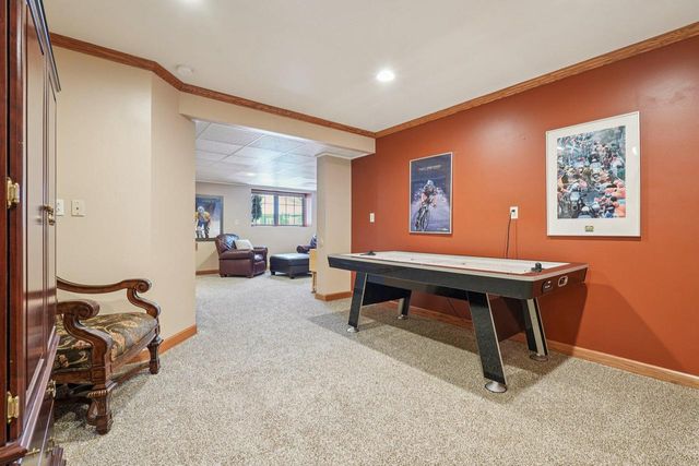 W291N4174 Prairie Wind CIRCLE S, Pewaukee, WI 53072