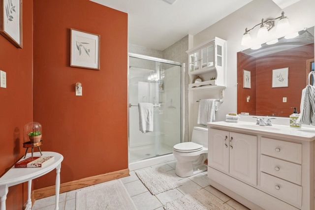 W291N4174 Prairie Wind CIRCLE S, Pewaukee, WI 53072