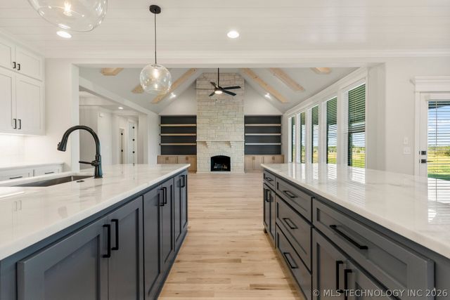 103 W 164th Place S, Glenpool, OK 74033