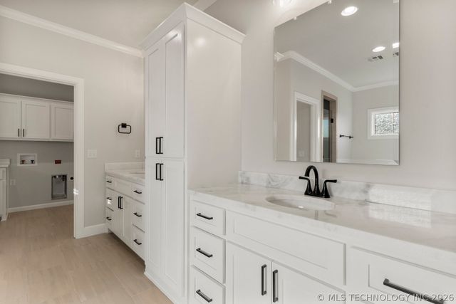 103 W 164th Place S, Glenpool, OK 74033