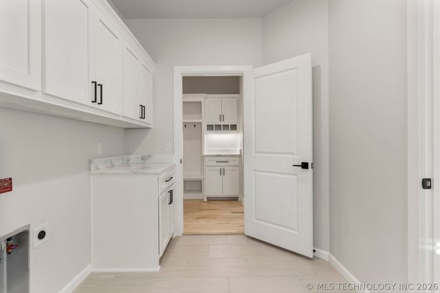 103 W 164th Place S, Glenpool, OK 74033