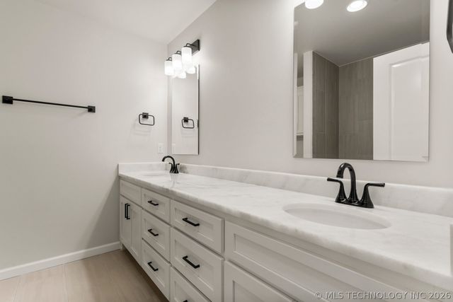 103 W 164th Place S, Glenpool, OK 74033