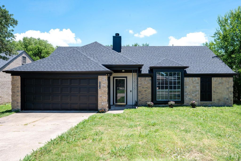 8018 Blackfin Drive, Rowlett, TX 75089