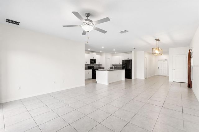 7310 PEARLY EVERLASTING AVENUE, Tampa, FL 33619