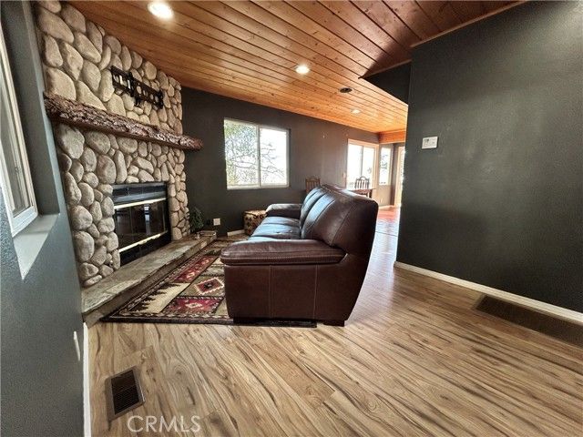 25515 True, Twin Peaks, CA 92391