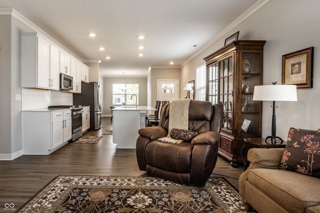 818 Ehrlich Lane, Westfield, IN 46074