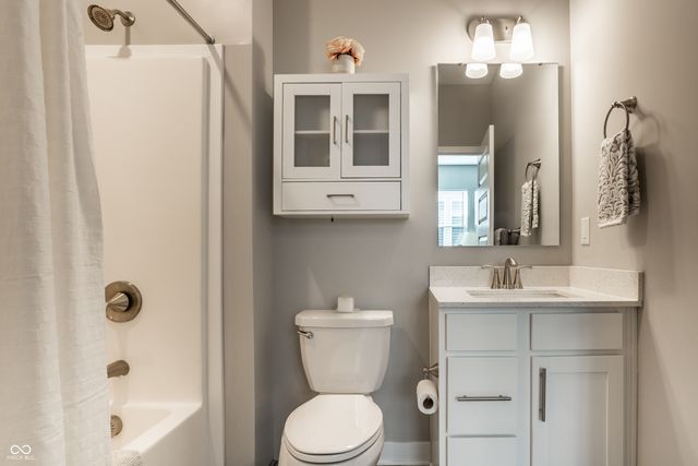 818 Ehrlich Lane, Westfield, IN 46074