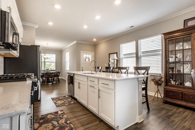 818 Ehrlich Lane, Westfield, IN 46074