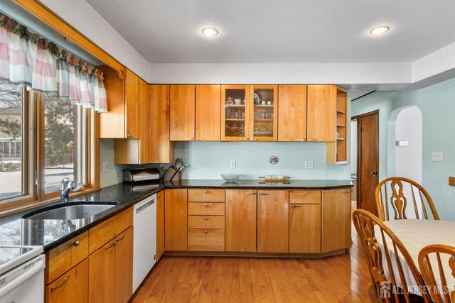 786 Wood Avenue, Colonia, NJ 07067