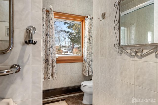 786 Wood Avenue, Colonia, NJ 07067