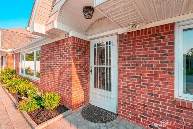 786 Wood Avenue, Colonia, NJ 07067
