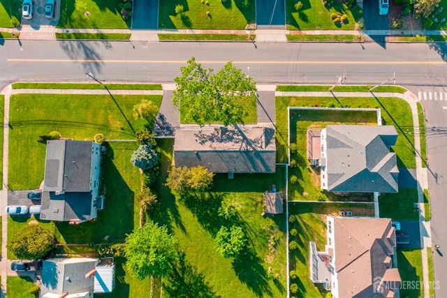 786 Wood Avenue, Colonia, NJ 07067