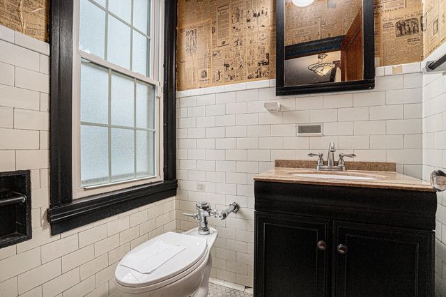 94 Chestnut Street, Battle Creek, MI 49017