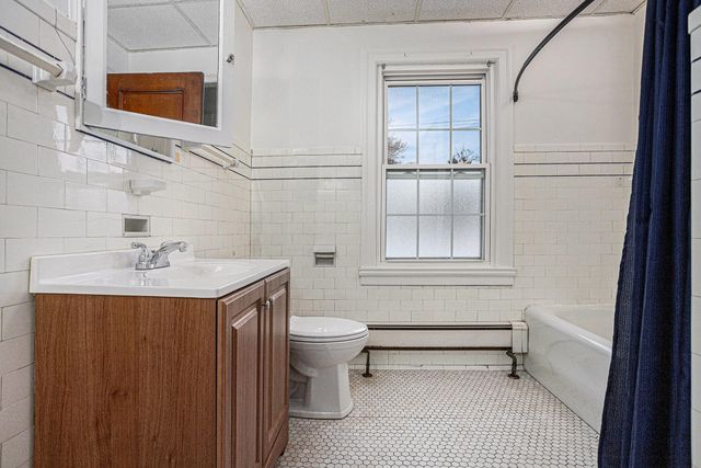 94 Chestnut Street, Battle Creek, MI 49017