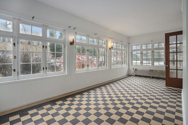 94 Chestnut Street, Battle Creek, MI 49017