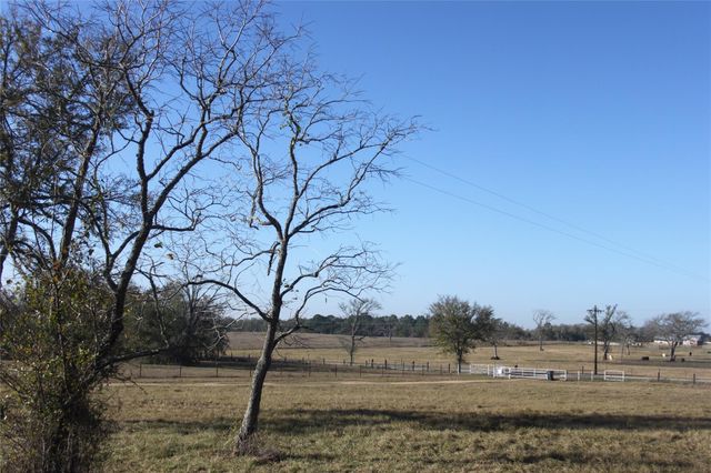 27134 Muckelroy Road, Hempstead, TX 77445