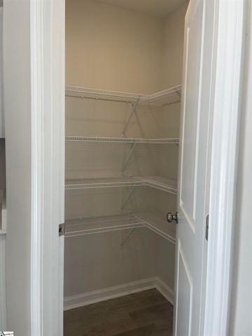 102 Wyndham Way, Laurens, SC 29360