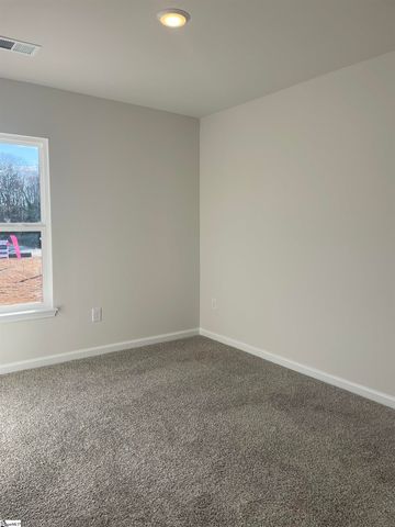 102 Wyndham Way, Laurens, SC 29360