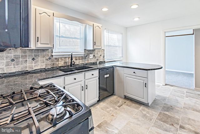 812 PARKSIDE, Claymont, DE 19703