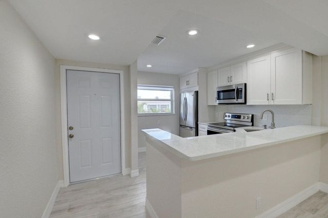 398 W Camino Real 1, Boca Raton, FL 33432