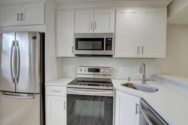 398 W Camino Real 1, Boca Raton, FL 33432