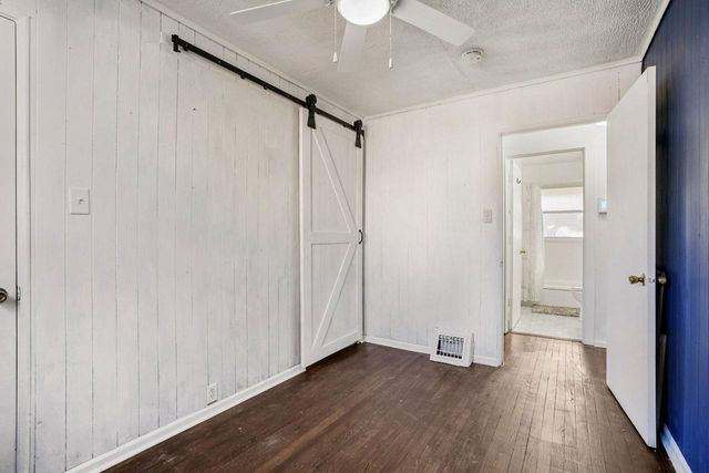 4004 W Congress STREET, Milwaukee, WI 53209