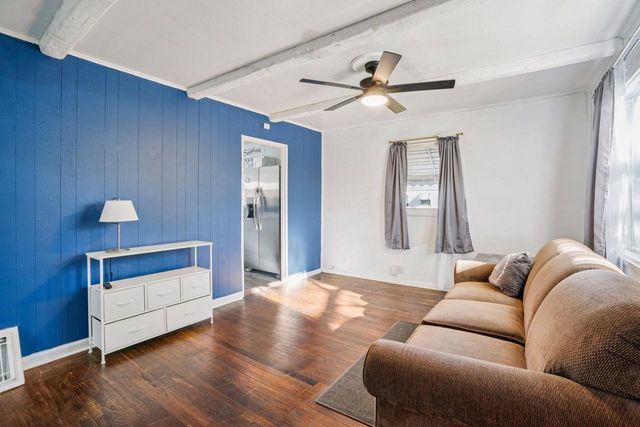 4004 W Congress STREET, Milwaukee, WI 53209