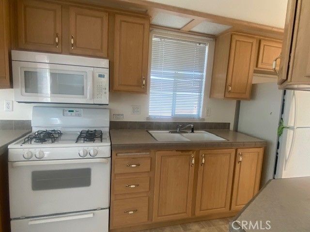 843 Fernwood, San Jacinto, CA 92583