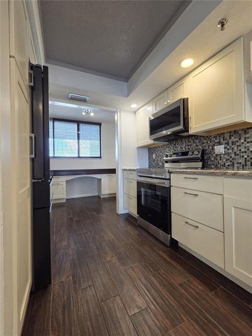 530 E CENTRAL BOULEVARD 604, Orlando, FL 32801
