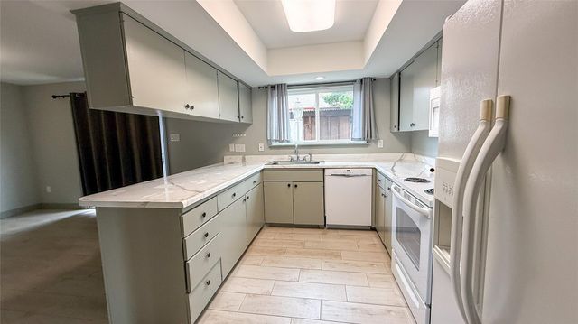 2226 Triway Lane 100, Houston, TX 77043