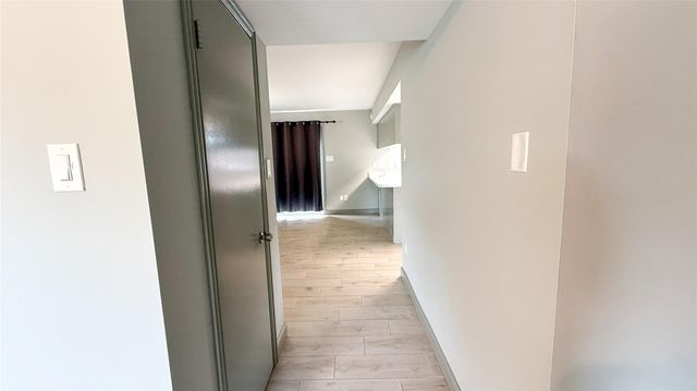 2226 Triway Lane 100, Houston, TX 77043