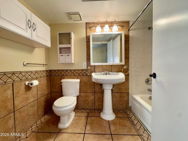 546 S ALLRED Drive, Tempe, AZ 85288